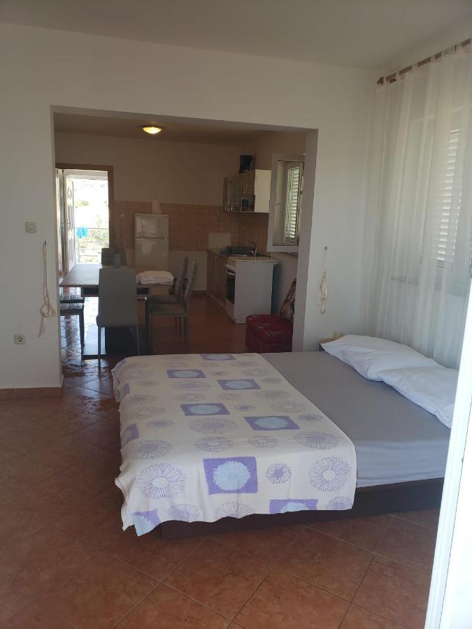 Apartmani Ciklic Dobropoljana Buitenkant foto